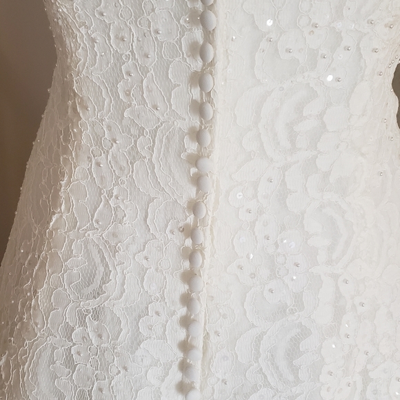 Wedding Dress - Picture 6 of 7